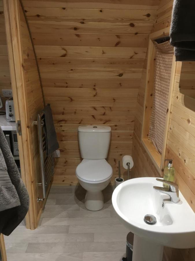Отель Orchard Luxe Glamping Pod Данганнон Экстерьер фото