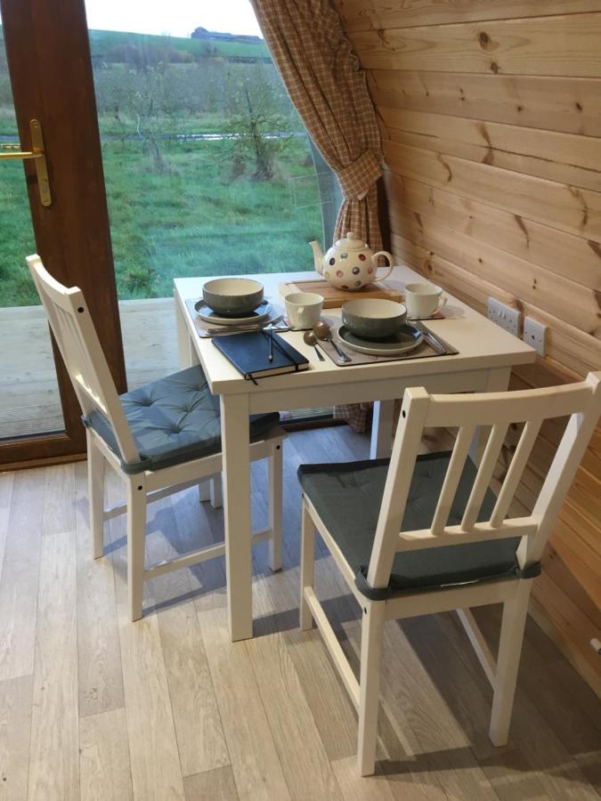 Отель Orchard Luxe Glamping Pod Данганнон Экстерьер фото